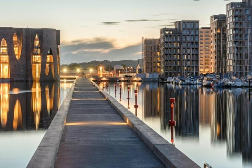 Helt Hus Naer Vejle Fjord Og Indkobs Center Villa Exterior foto